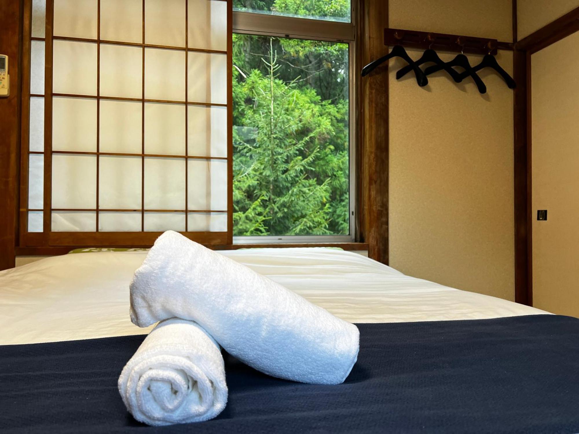 Sneaky Peaks Hotell Hakuba Exteriör bild